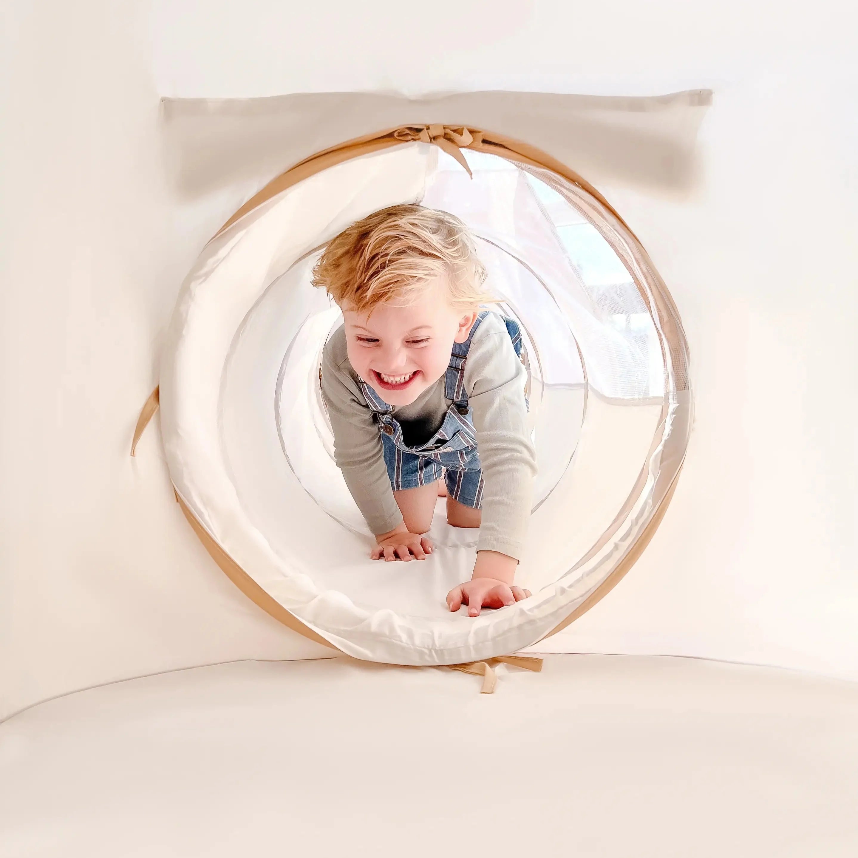 5-in-1 play tunnel configuration diagram showing different setup options for kids
